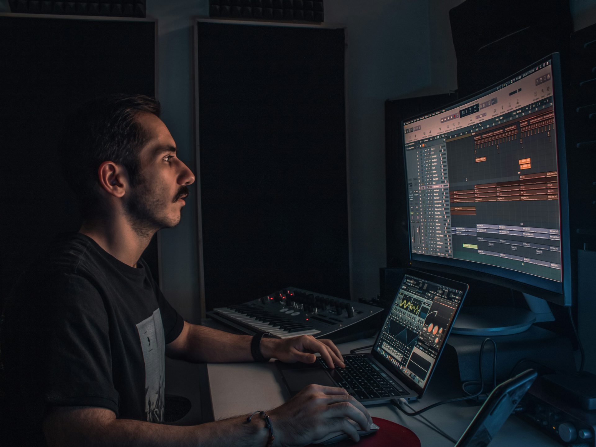 Home studio 1000 euros : le setup parfait pour produire chez soi — enregistrement home studio